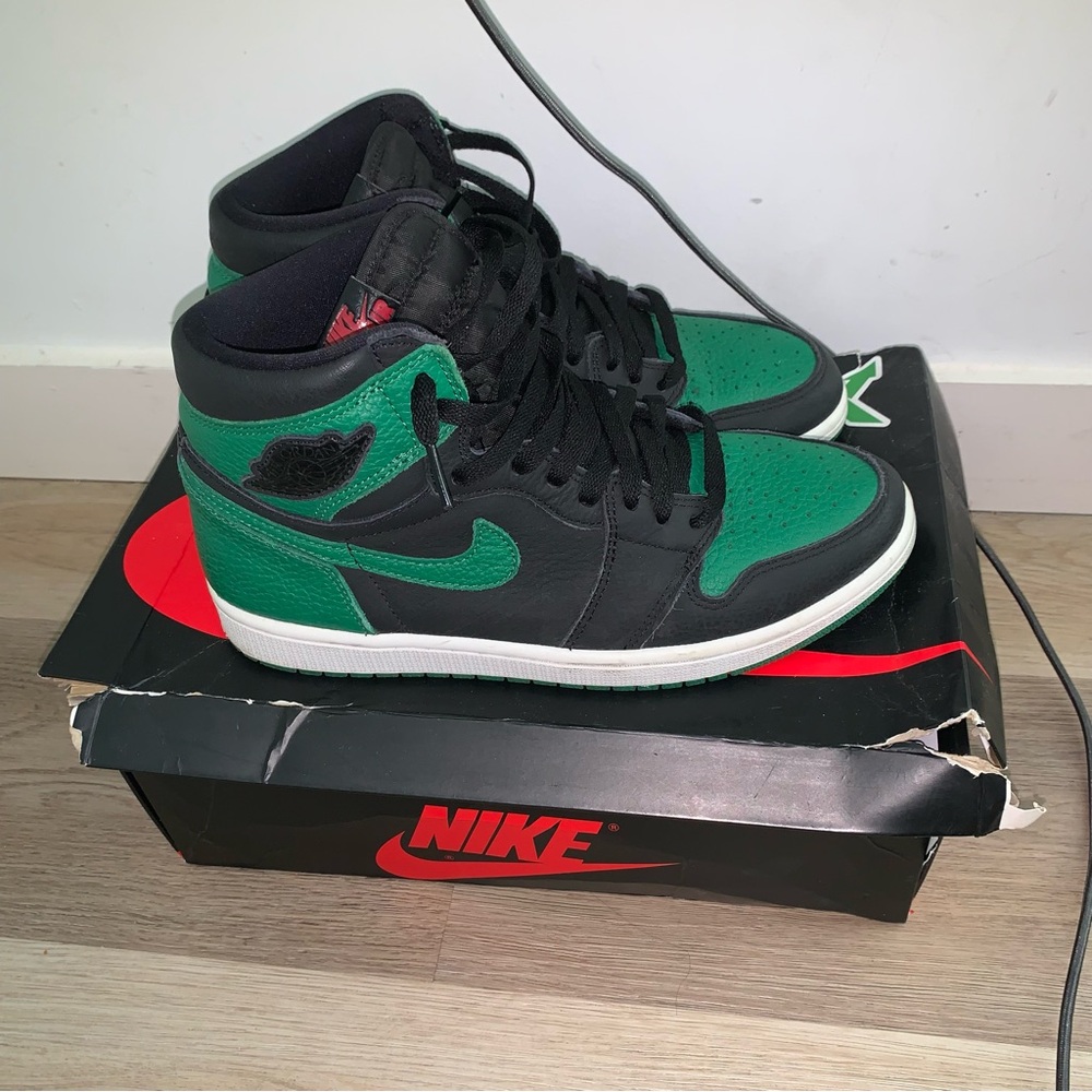 High Air Jordan 1s “Pine Green”